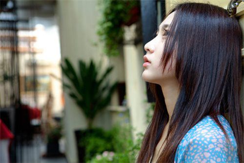拍照姿势大全 拍(pāi)照姿(zī)势大全